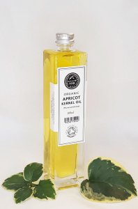 Organic Apricot Kernel Oil (Prunus armeniaca)